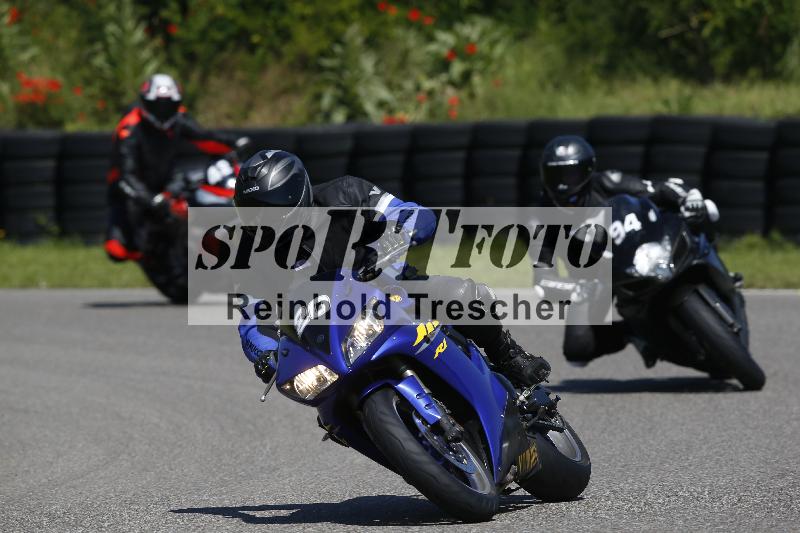 /Archiv-2024/29 12.06.2024 MOTO.CH Track Day ADR/Gruppe blau/20